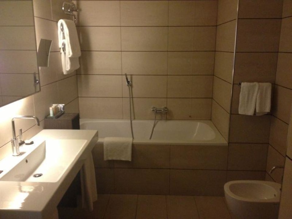 Badezimmer Business-Room Radisson Blu Hotel Milan