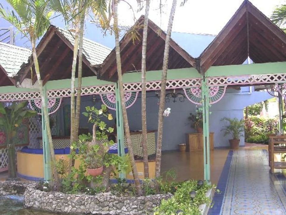 Hotel Cocoplum Beach Resort - Hotel Rezeption Cocoplum Beach Hotel