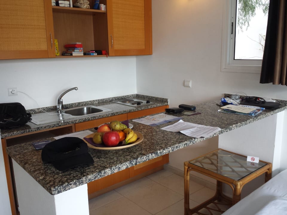 App. Typ B -  Küche & Theke allsun App.-Hotel Esquinzo Beach