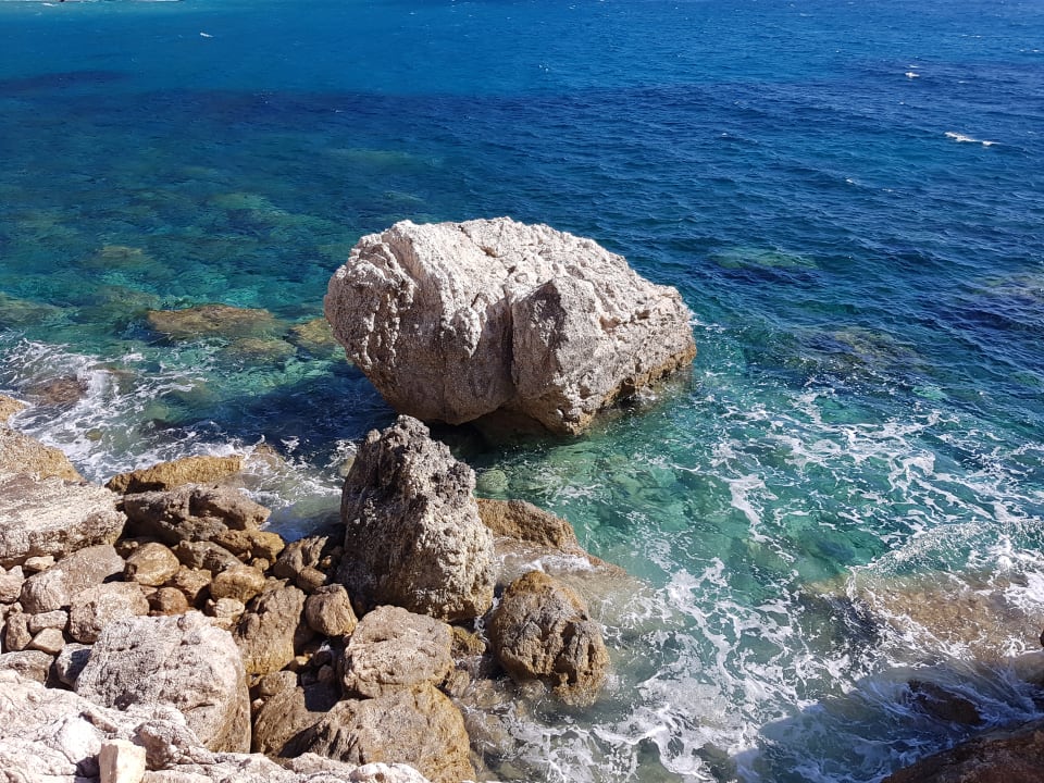 Strand Ithea Suites Hotel