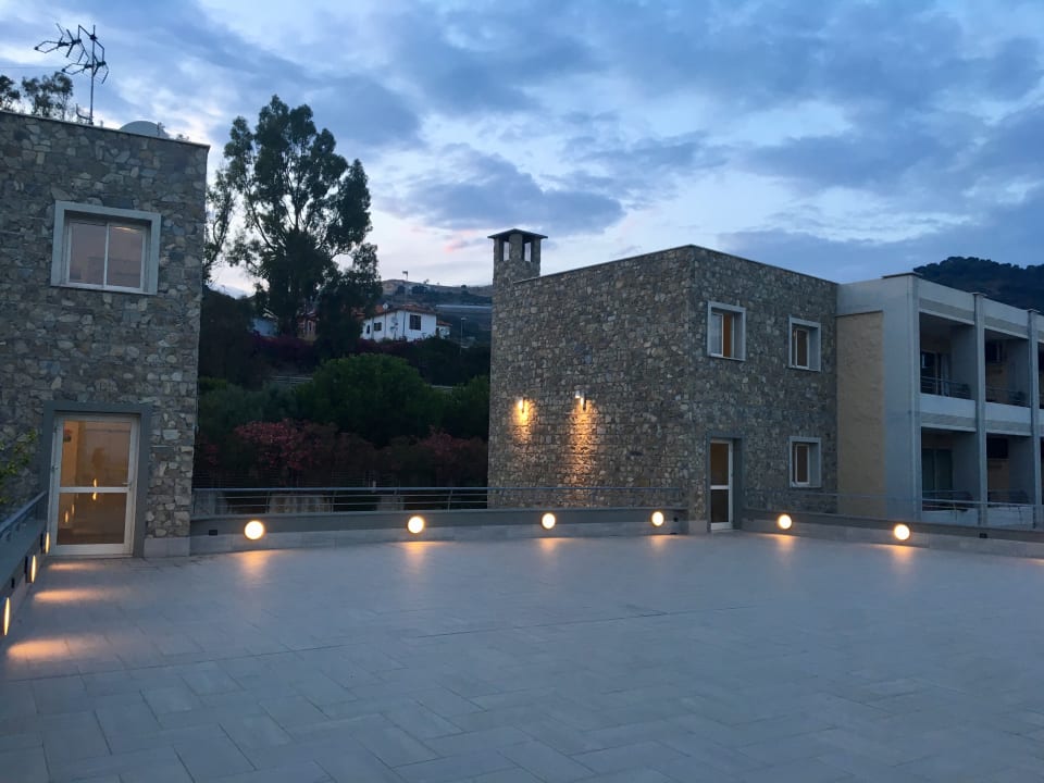 Außenansicht Aregai Marina Hotel & Residence