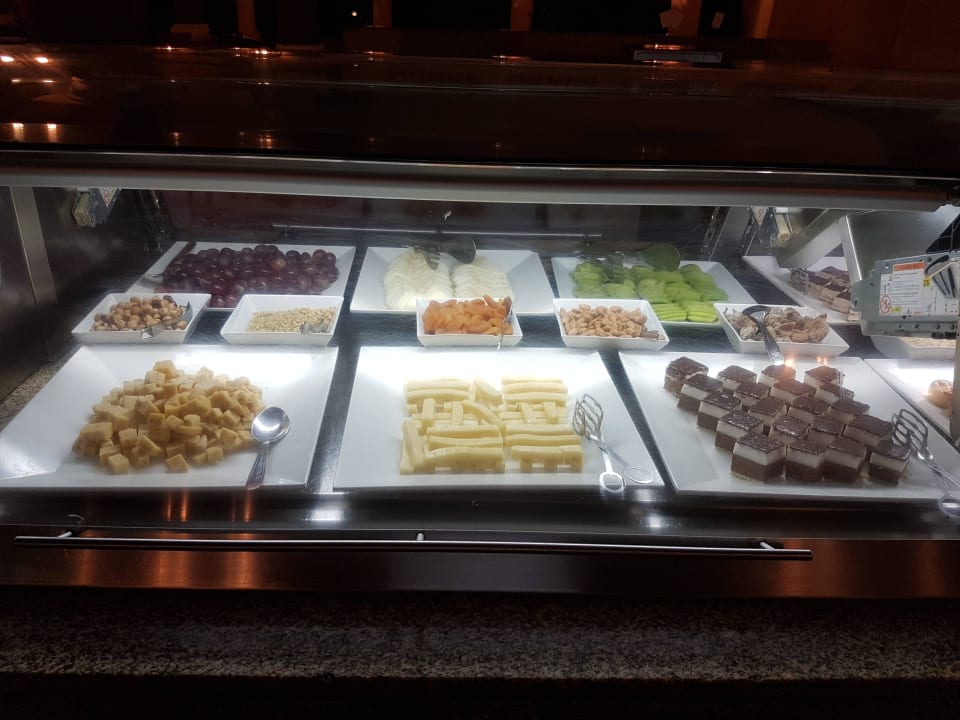 Dessertauswahl afrikanisches Restaurant  Hotel Riu Touareg