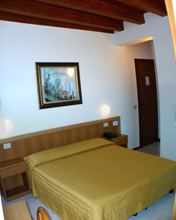 Camera Hotel Albergo Tiziana Garni