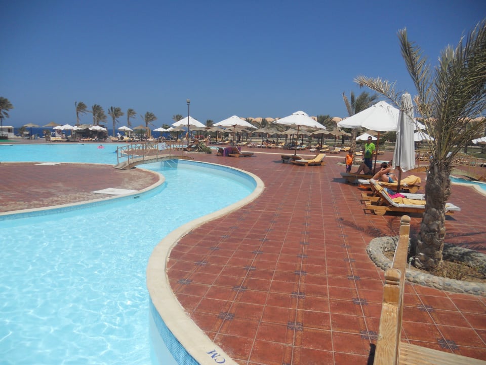 Große Poolanlage Three Corners Sea Beach Resort