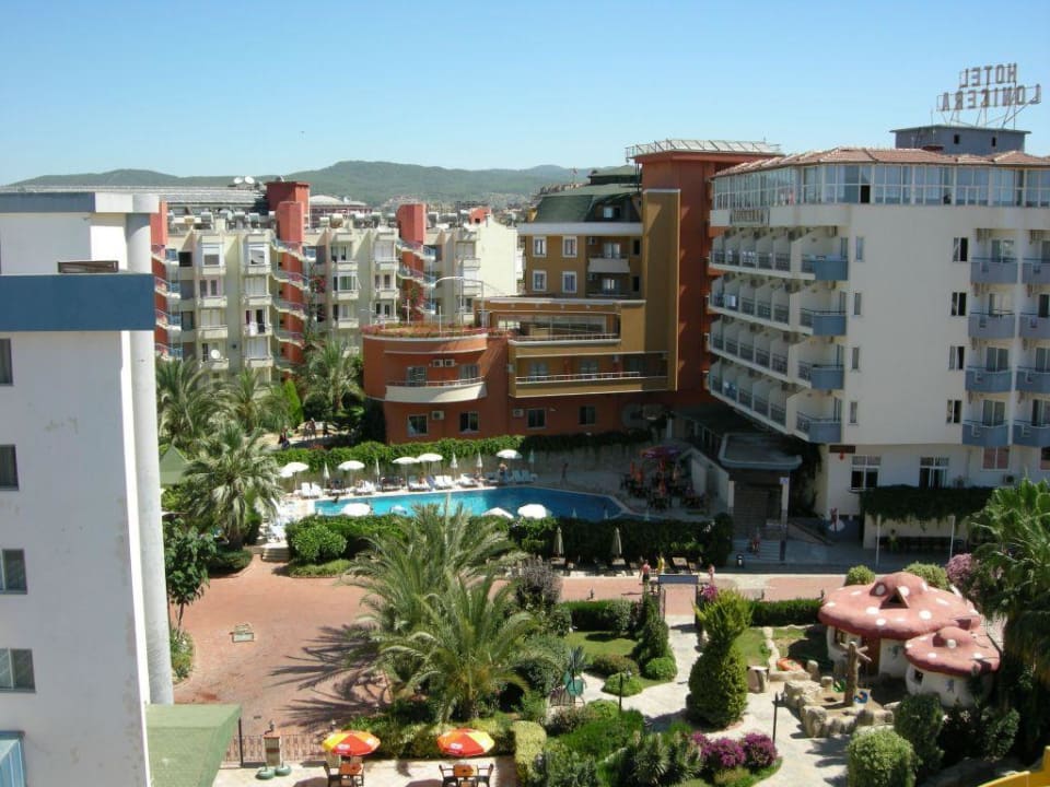 Widok na fragment kompleksu Lonicera Resort & Spa Hotel