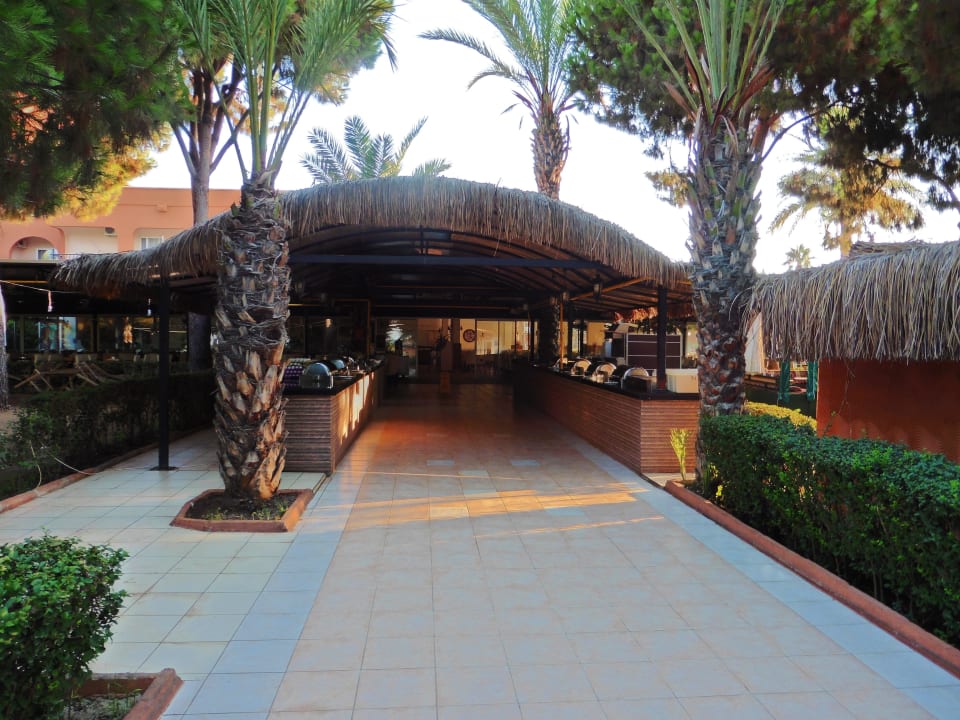 Die Grillstation Club Turtas Beach Hotel