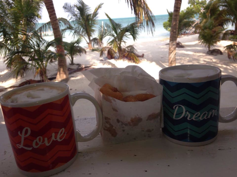 Kaffe und Donuts Hotel Rainbow