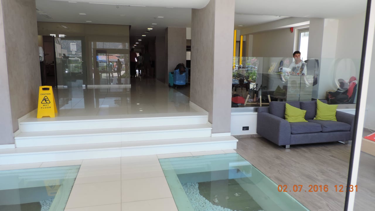 Eingangsbereich allsun Hotel Carolina Mare