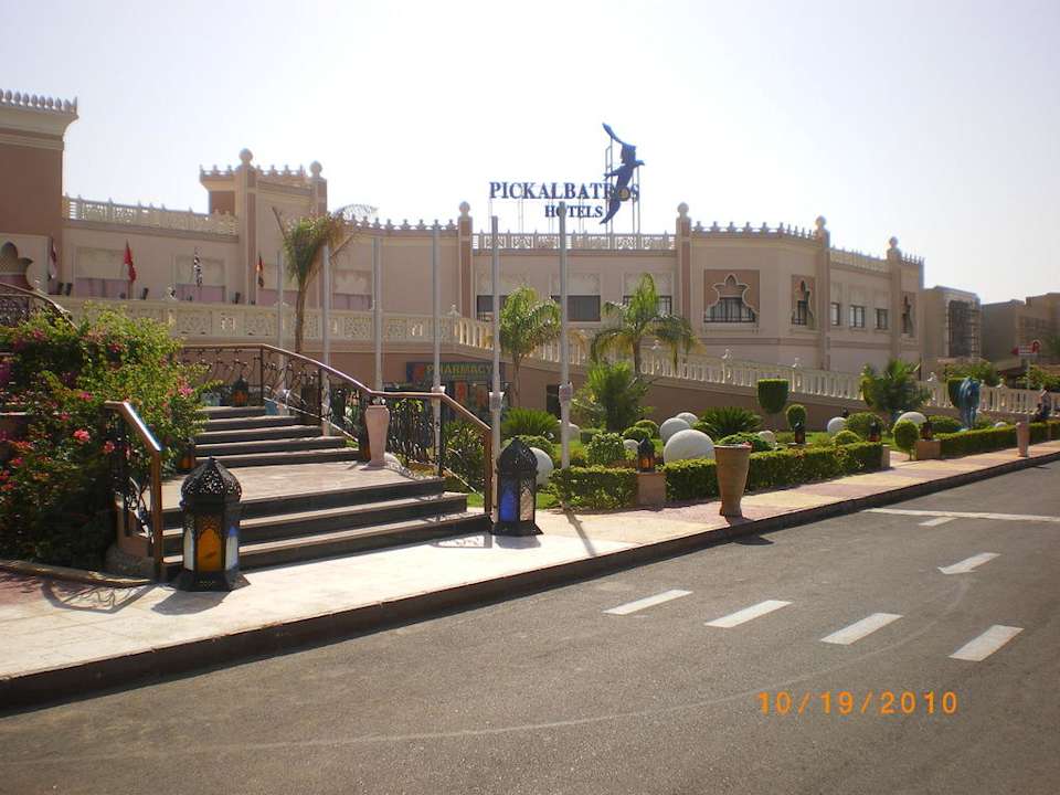Straßenansicht Pickalbatros Palace Resort