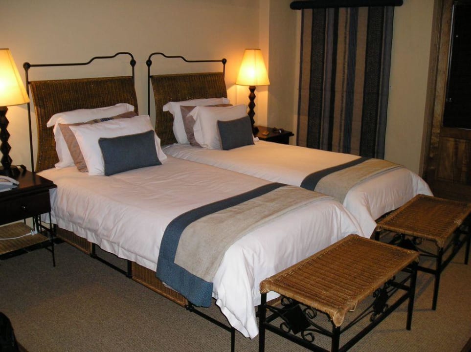 Whalesong Coastal Lodge - Schlafzimmer Whalesong Coastal Hotel & Hydro