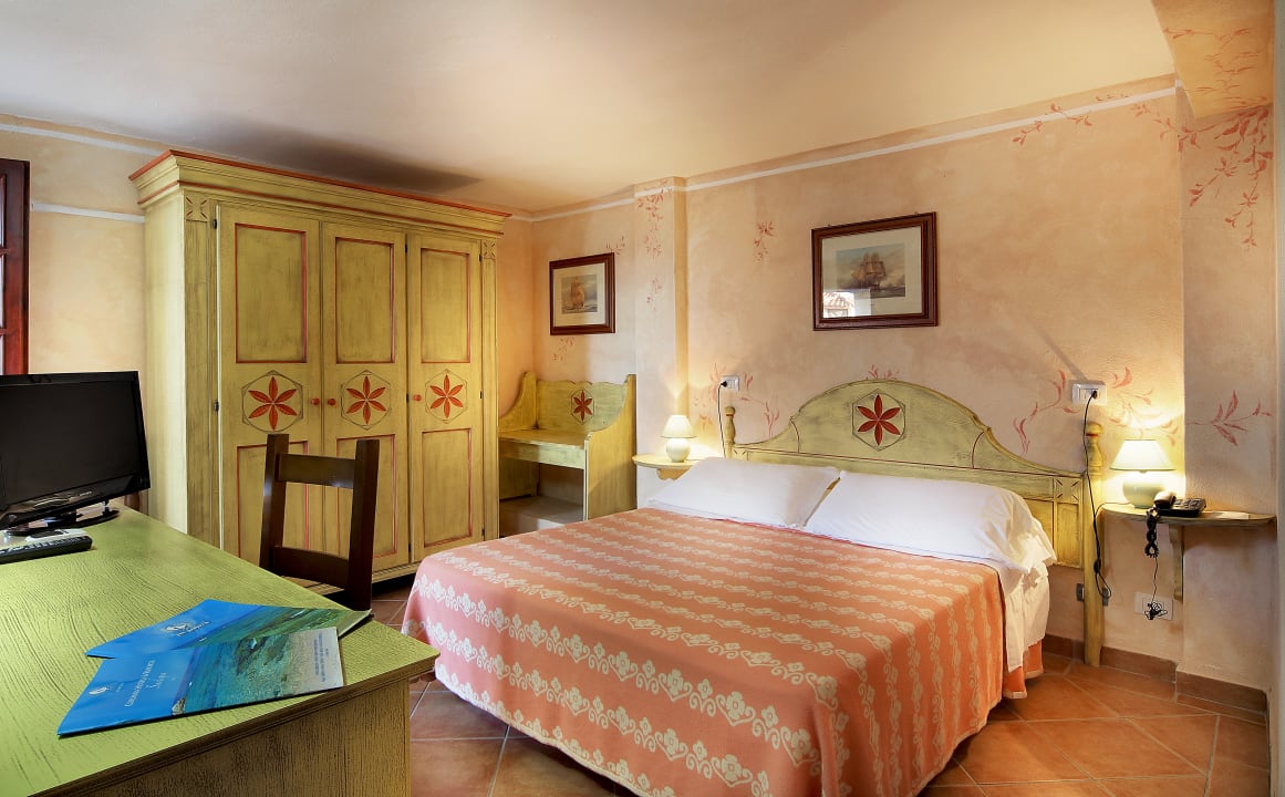 Zimmer Colonna Beach Hotel