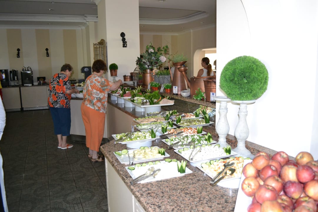 Buffet Club Turtas Beach Hotel