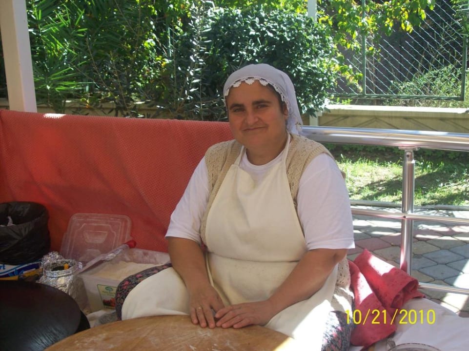 Die liebe Crepefrau Hotel Orfeus Park