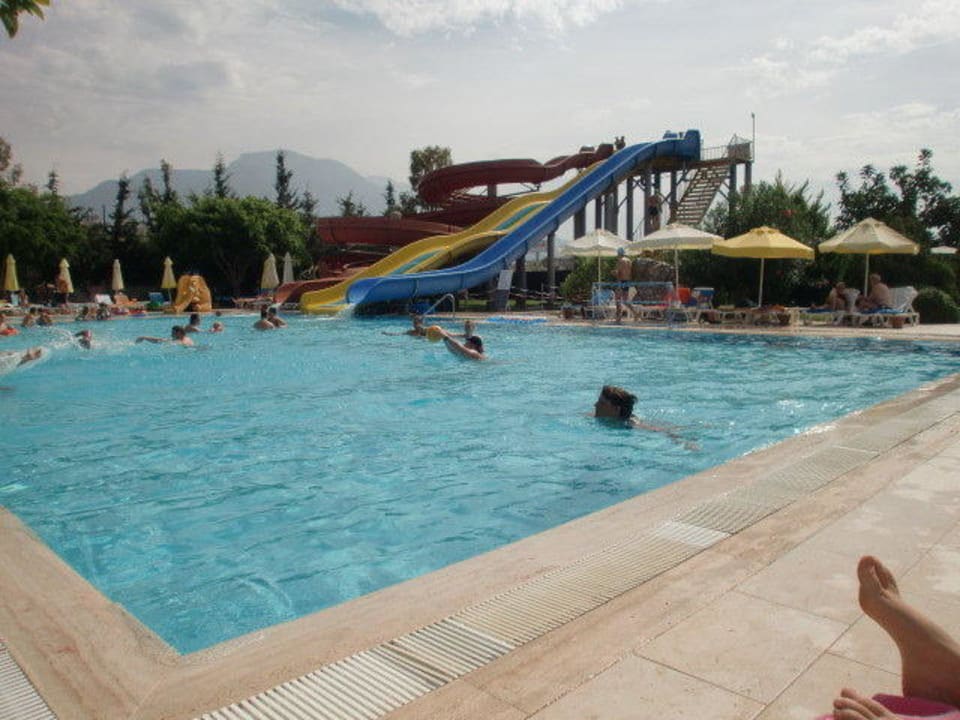 Pool mit Rutschen Senza Sunset Beach Hotel