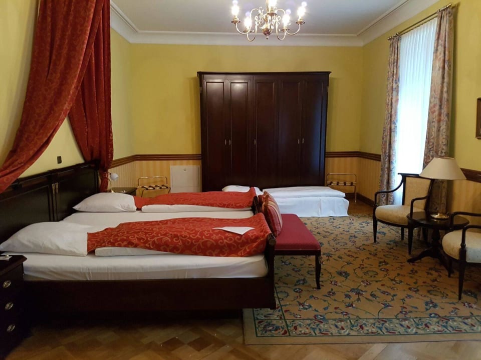 Alles war sehr großzügig und sehr sauber Schloßhotel Schkopau