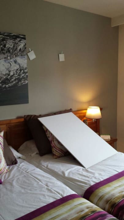 Bild auf Bett gefallen - Gefahr Grand Palladium Select Palace Ibiza