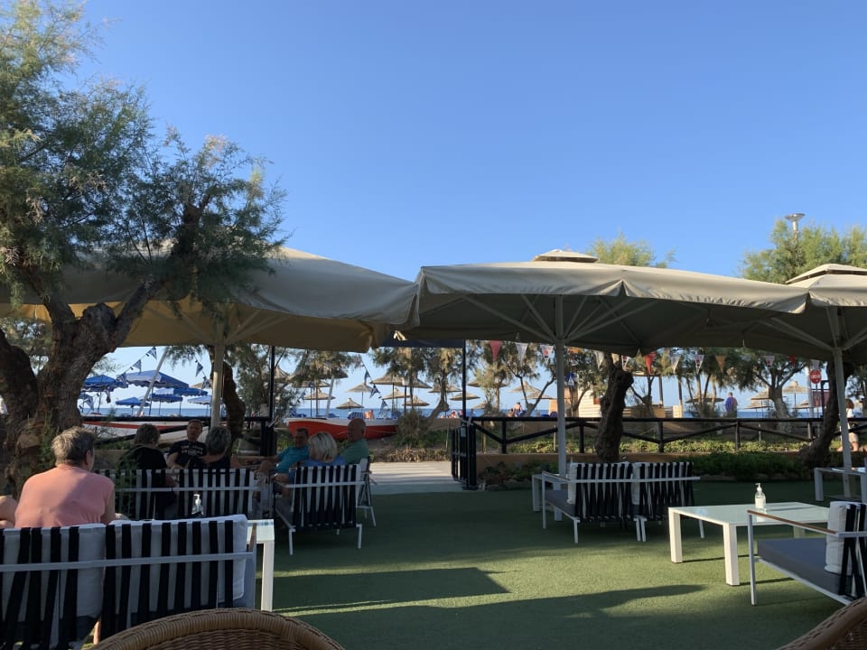 Gastro Anissa Beach & Village