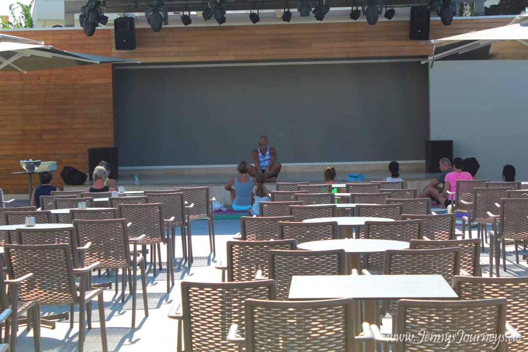 Sport & Freizeit Acanthus Cennet Barut Collection