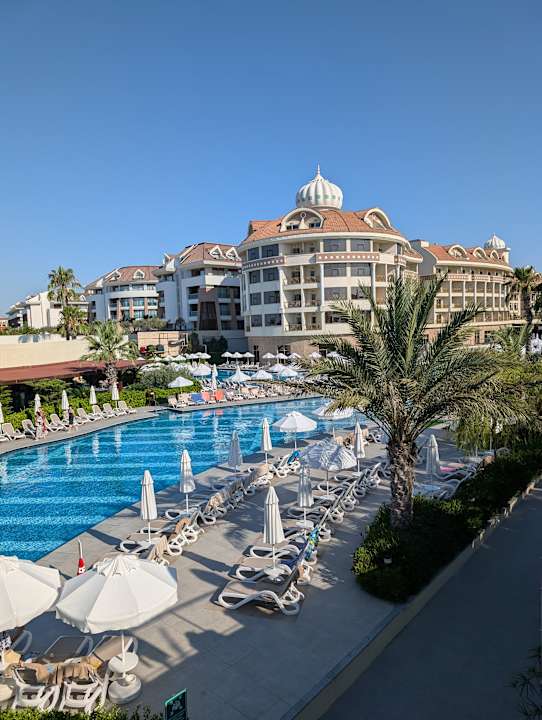 Außenansicht Kirman Belazur Resort & Spa