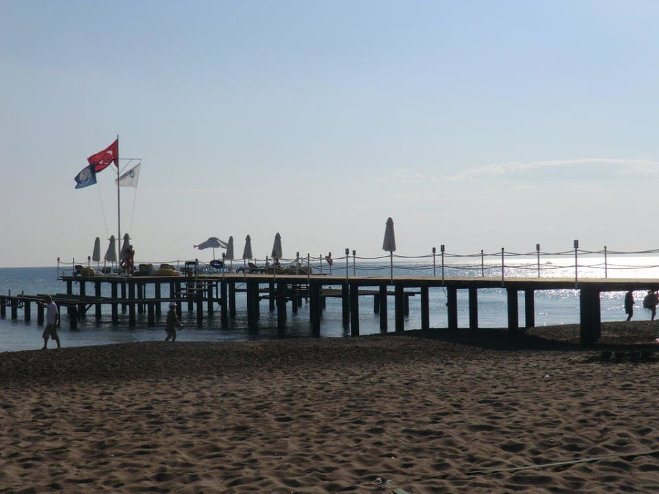 Hoteleigener Steg  Limak Lara Deluxe Hotel & Resort