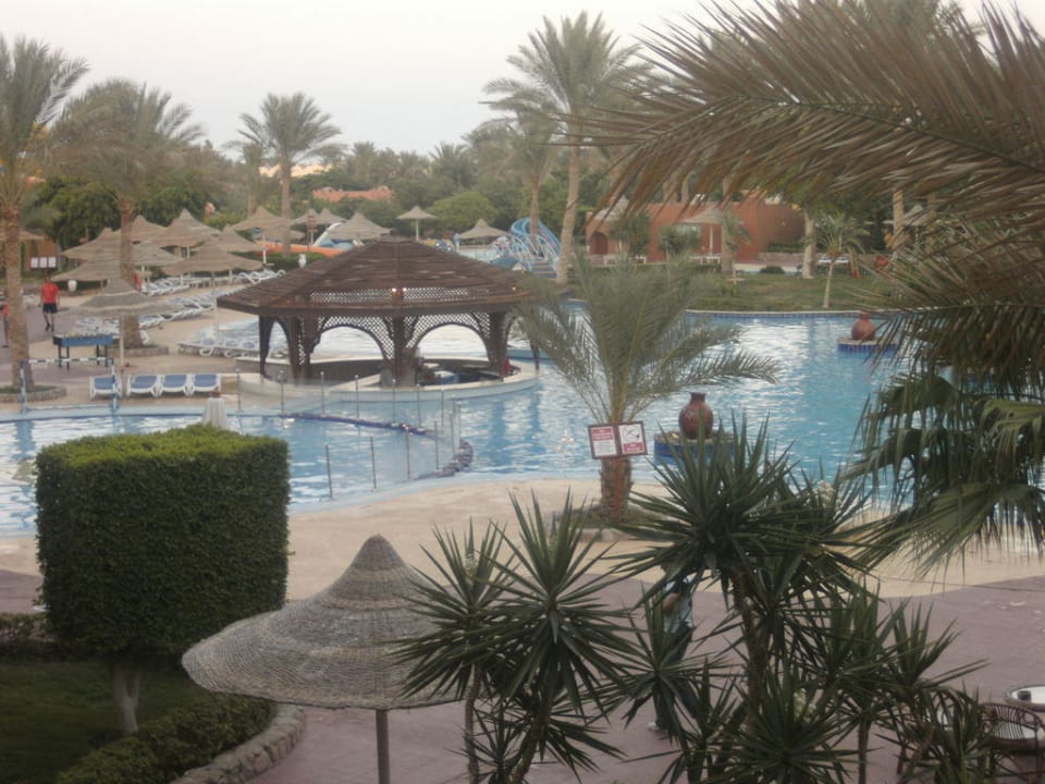 Poolbar Hotel Nubian Village