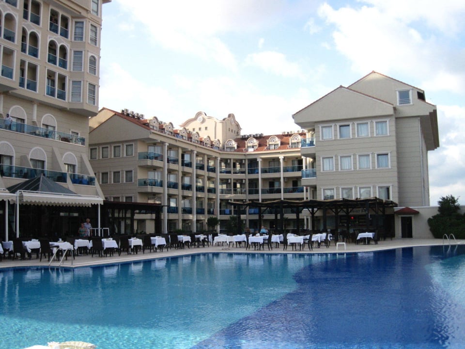 Abendessen am Pool Hotel Sultan of Side