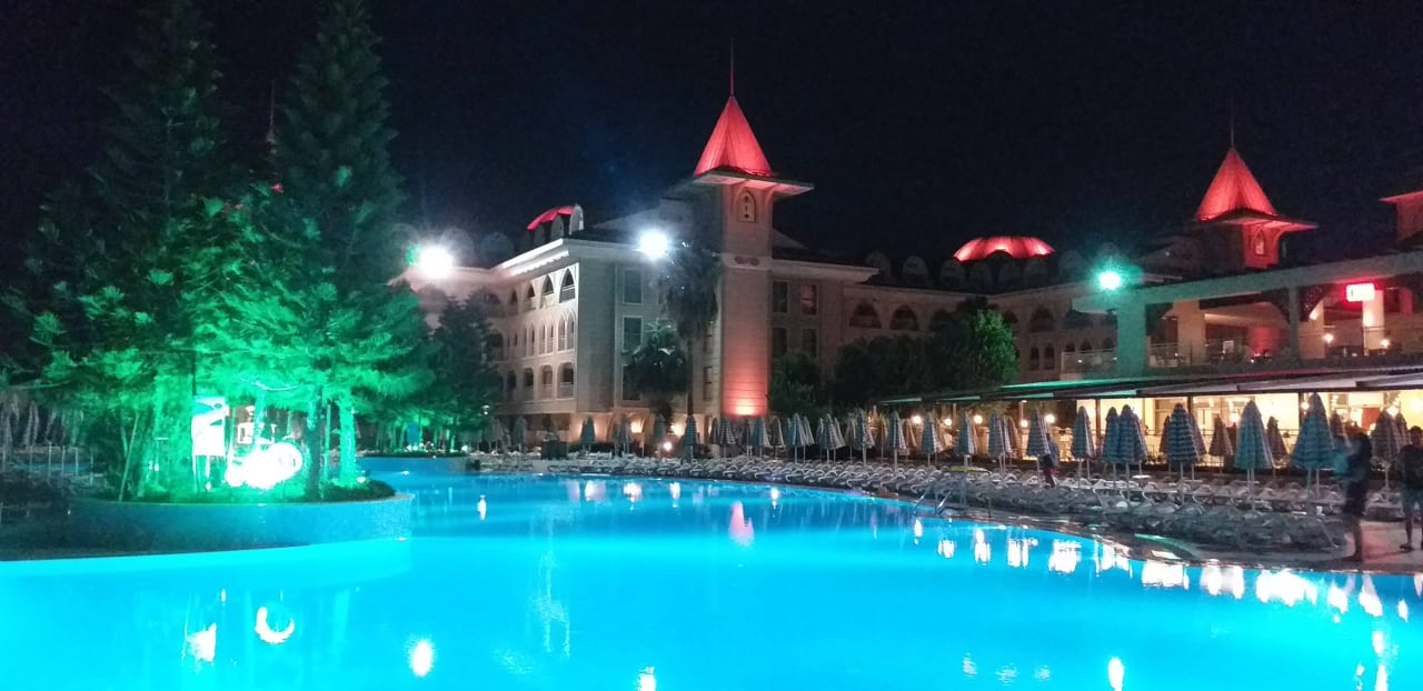 Pool Side Star Resort