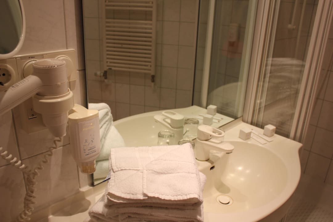Bad Zimmer 311 Strandhotel Seerose