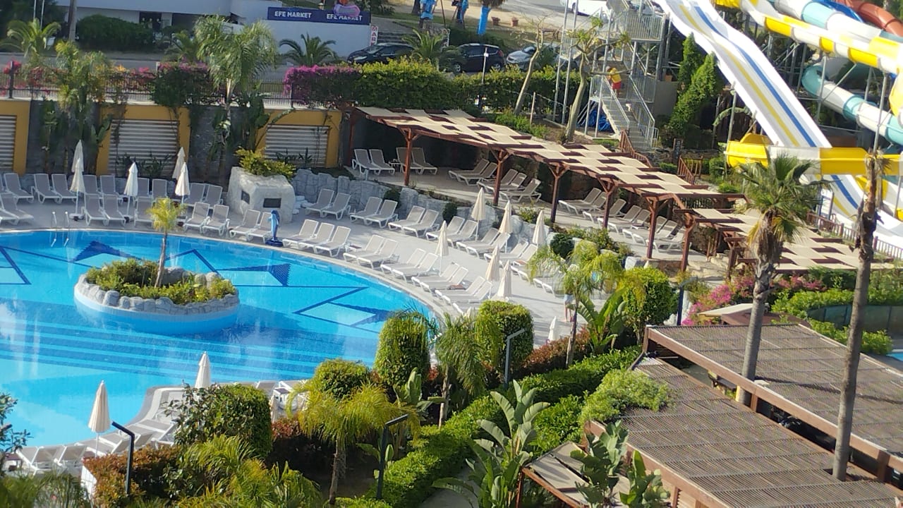 Pool Arnor de Luxe Hotel & Spa