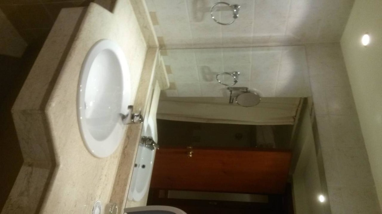 Zimmer Bad/Waschtisch Malikia Resort Abu Dabbab