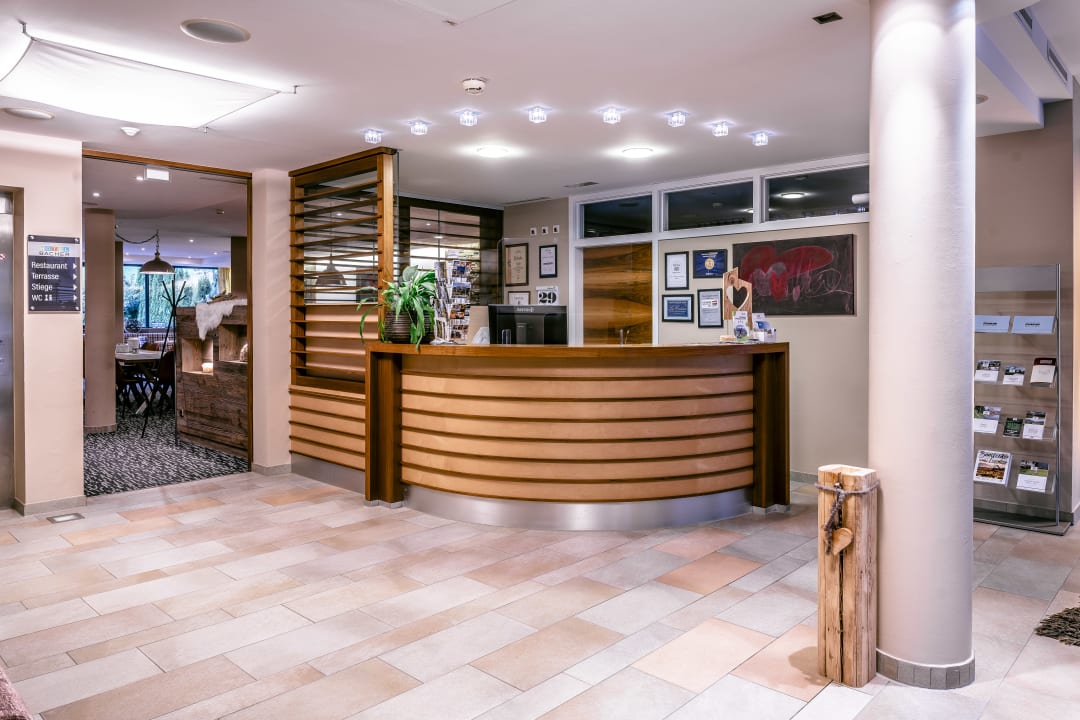 Lobby Hotel Bacher Asitzstubn