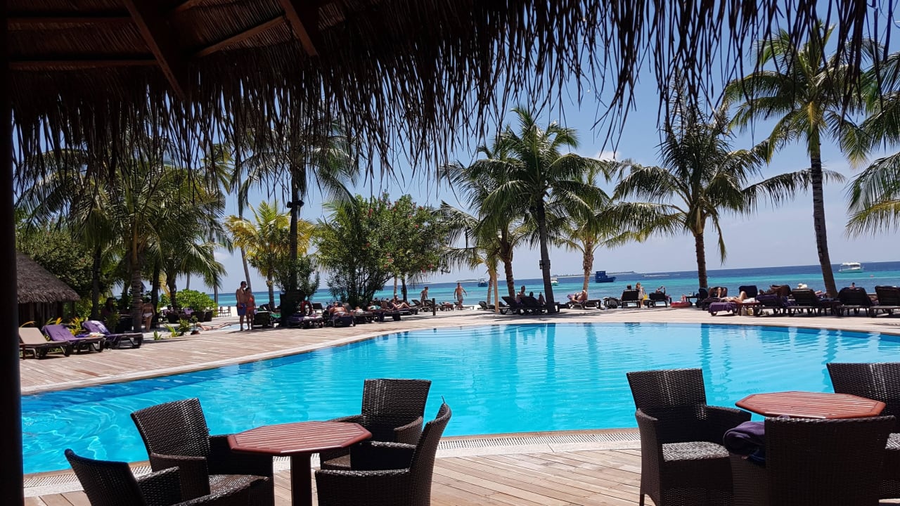 Schöner Pool Kuredu Island Resort & Spa