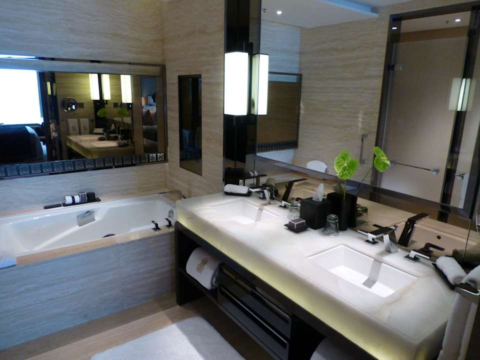 Badezimmer Club Harbour Island Room Nr. 11519   Hotel The Ritz-Carlton Hongkong
