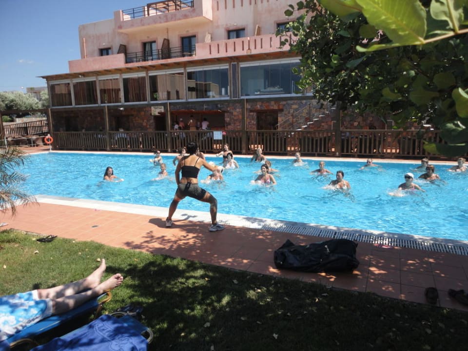 Animacja na basenie Vasia Resort & Spa