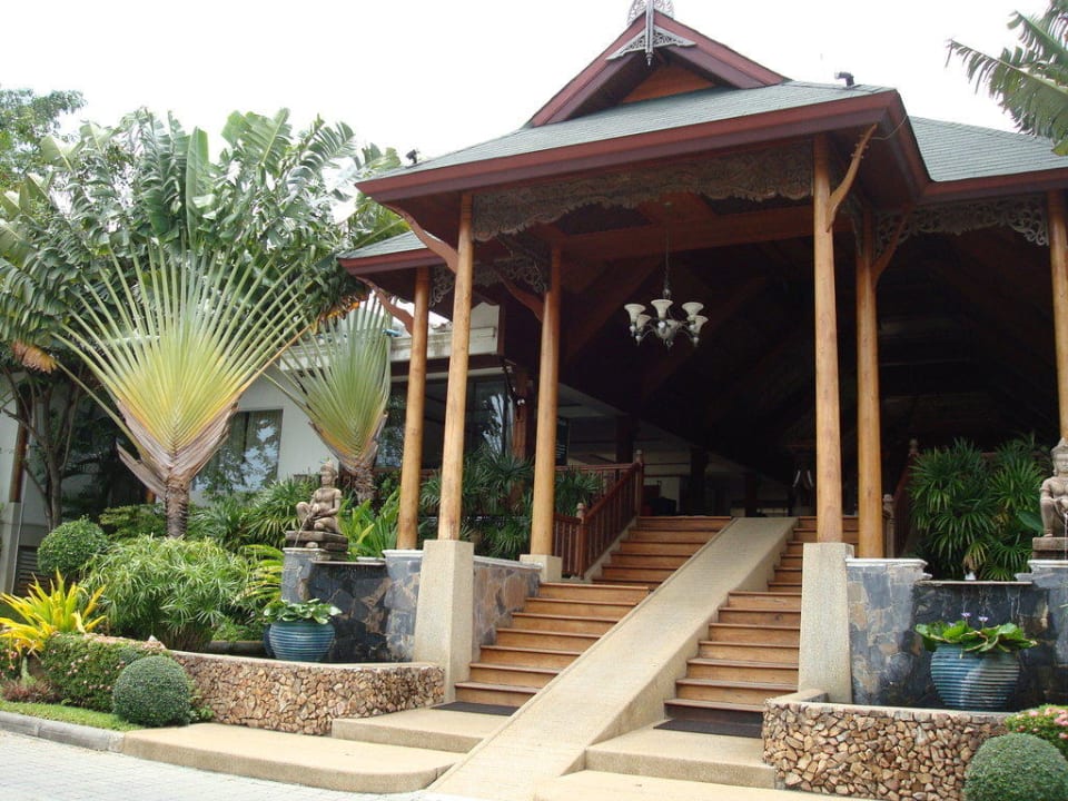 Der Eingang Banana Fan Sea Resort