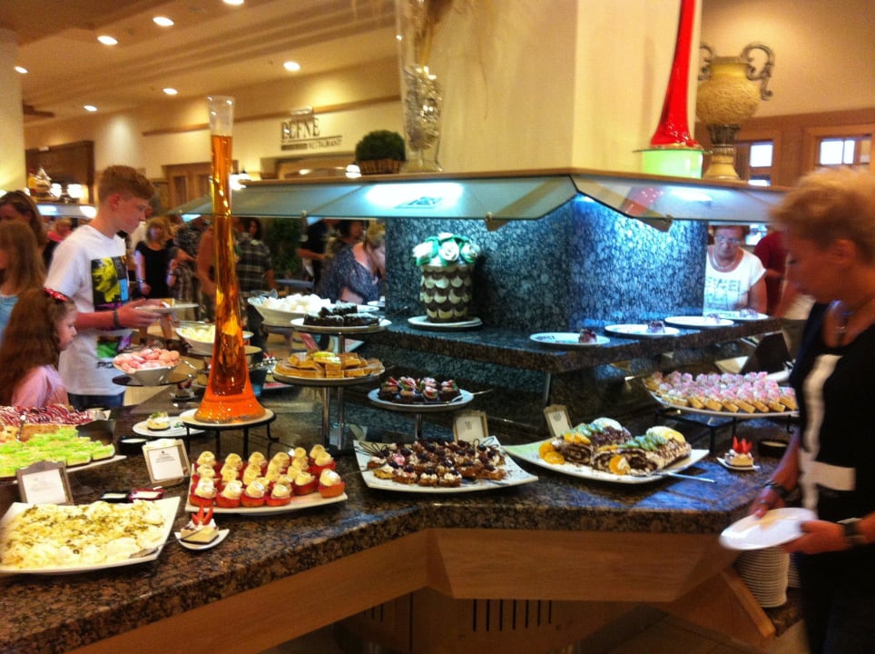 Büffet Fame Residence Lara & Spa