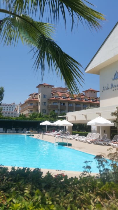 Pool Side Breeze Hotel