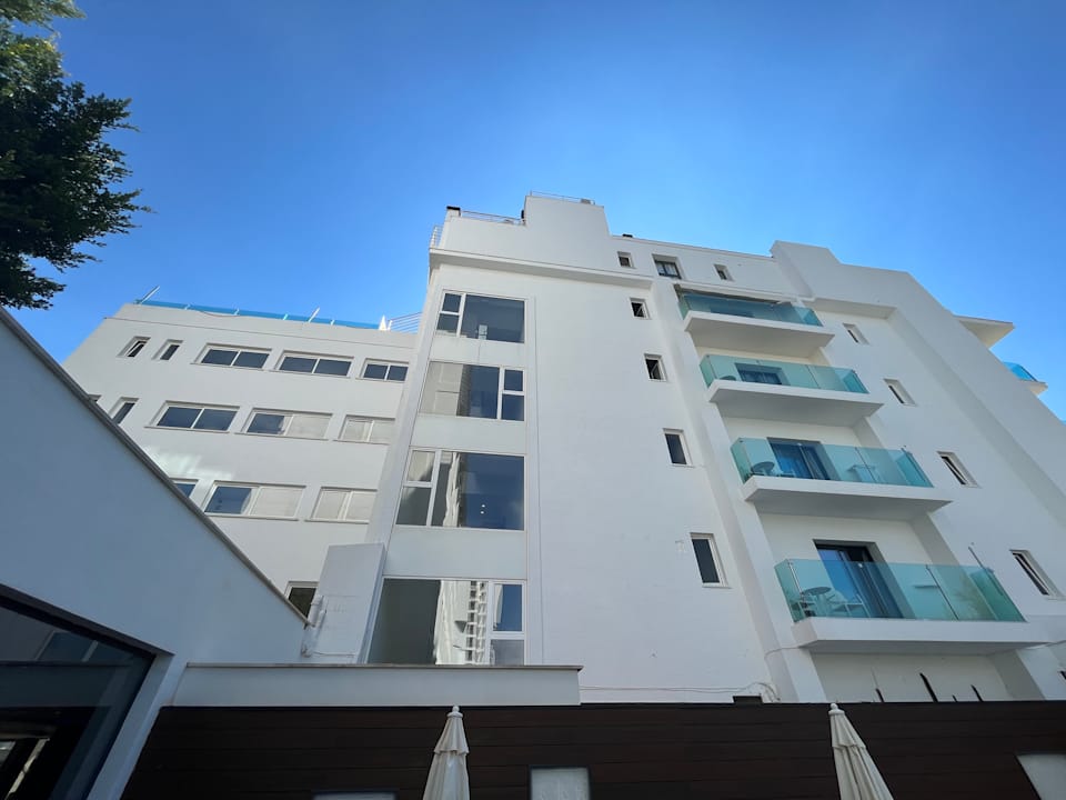Außenansicht Hotel Luxor