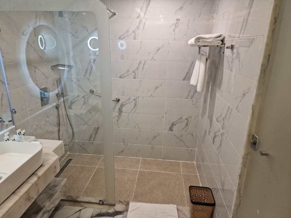 Zimmer Sirena Beach Resort & Spa