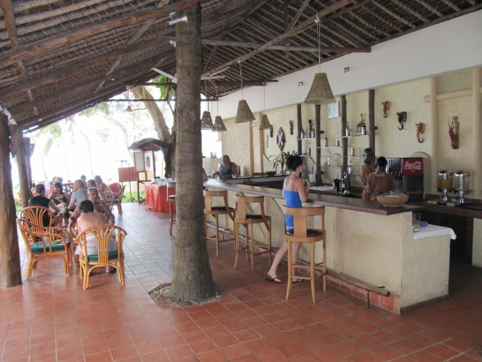 Pool-Strandbar Neptune Beach Resort