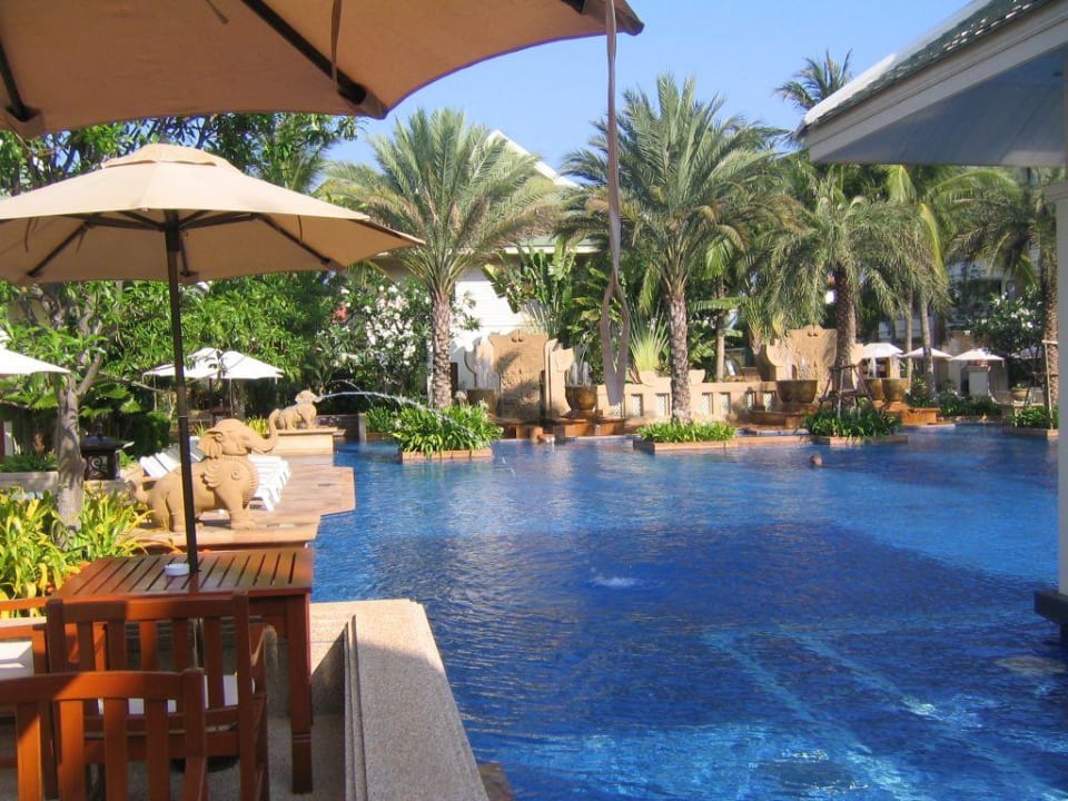 Busakorn Wing Holiday Inn Resort Phuket