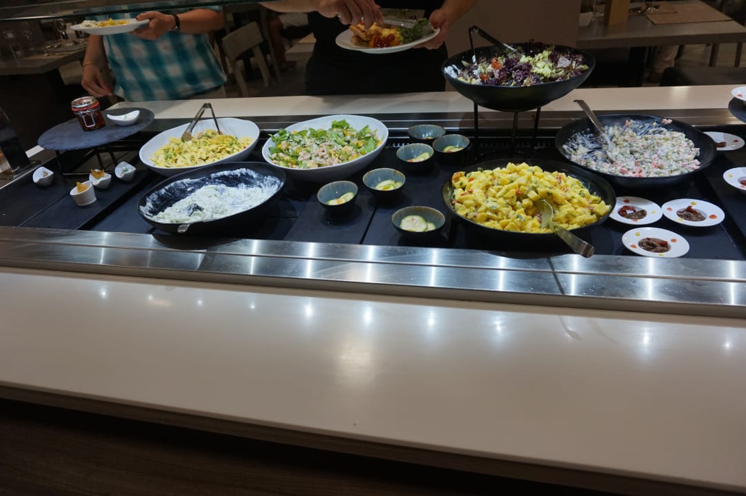 Salatbar allsun Hotel Carolina Mare