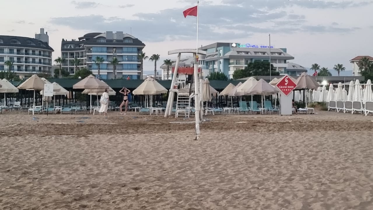 Strand Grand Seker Hotel