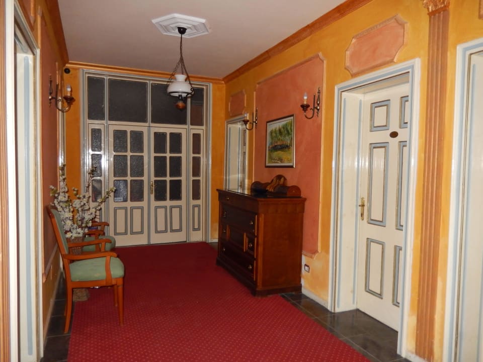 Flur 1. Etage Vila Belvedere