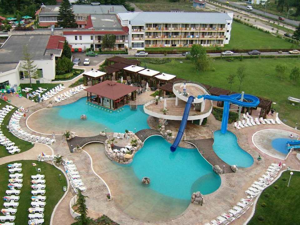 Pool der 3 Trakia Hotels am Tag Hotel Trakia Plaza