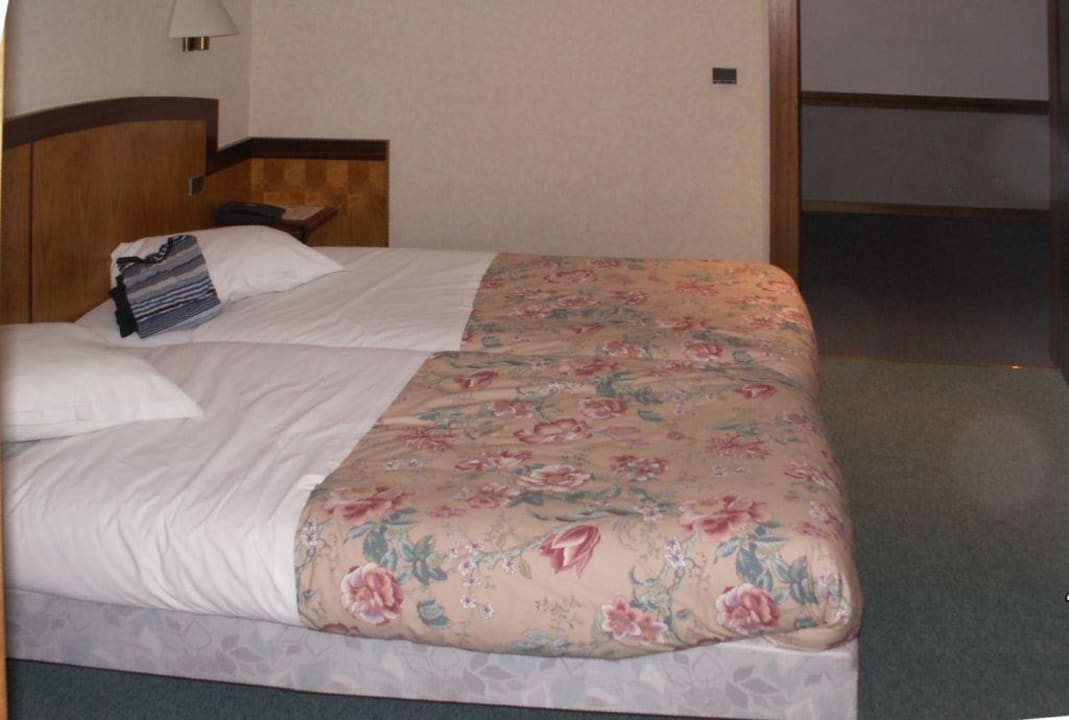 Zimmer 373 mit Betten Hotel Pax
