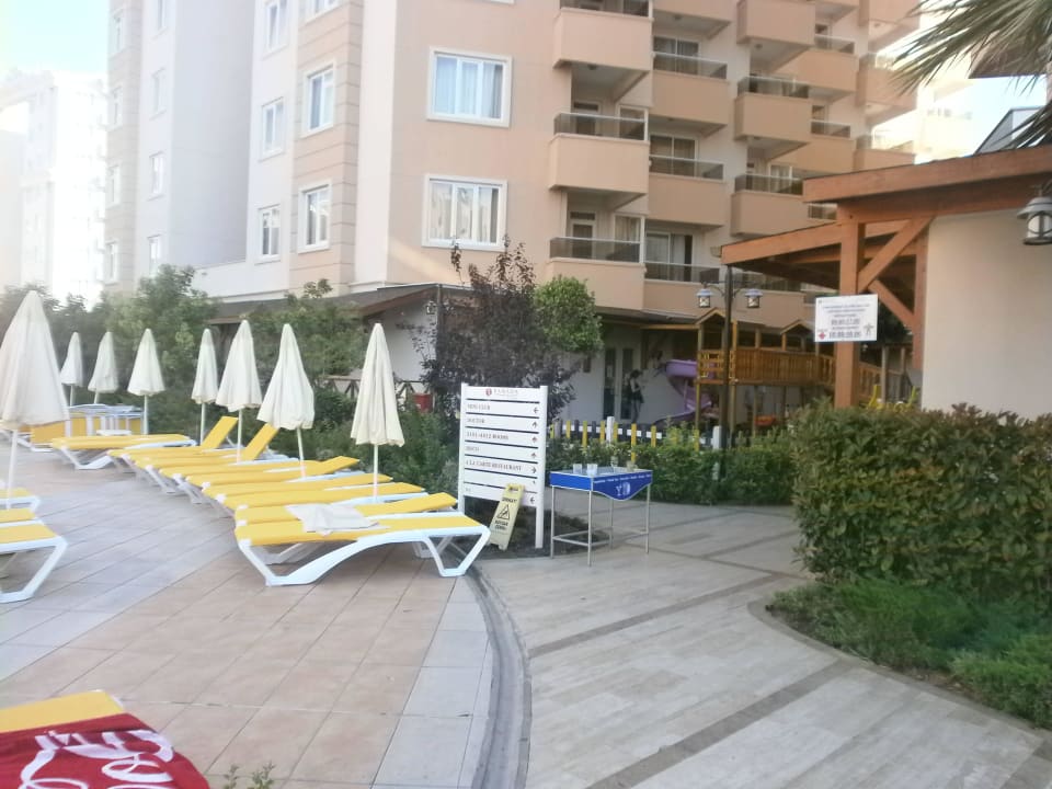 Pool  Ramada Resort Lara