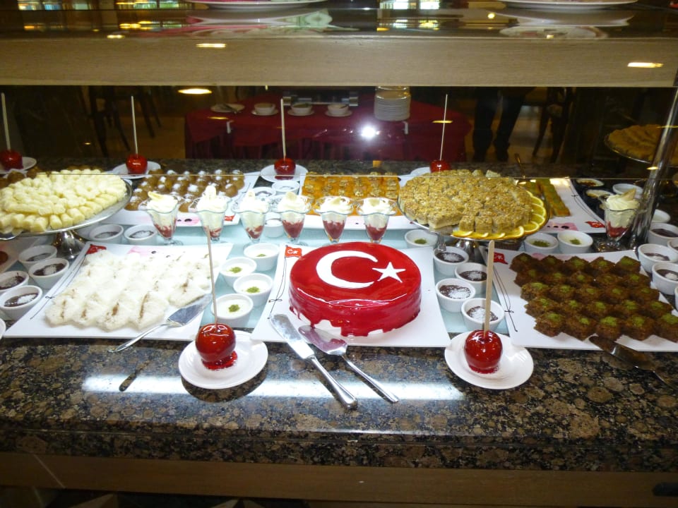 Das Buffet Alba Queen Hotel