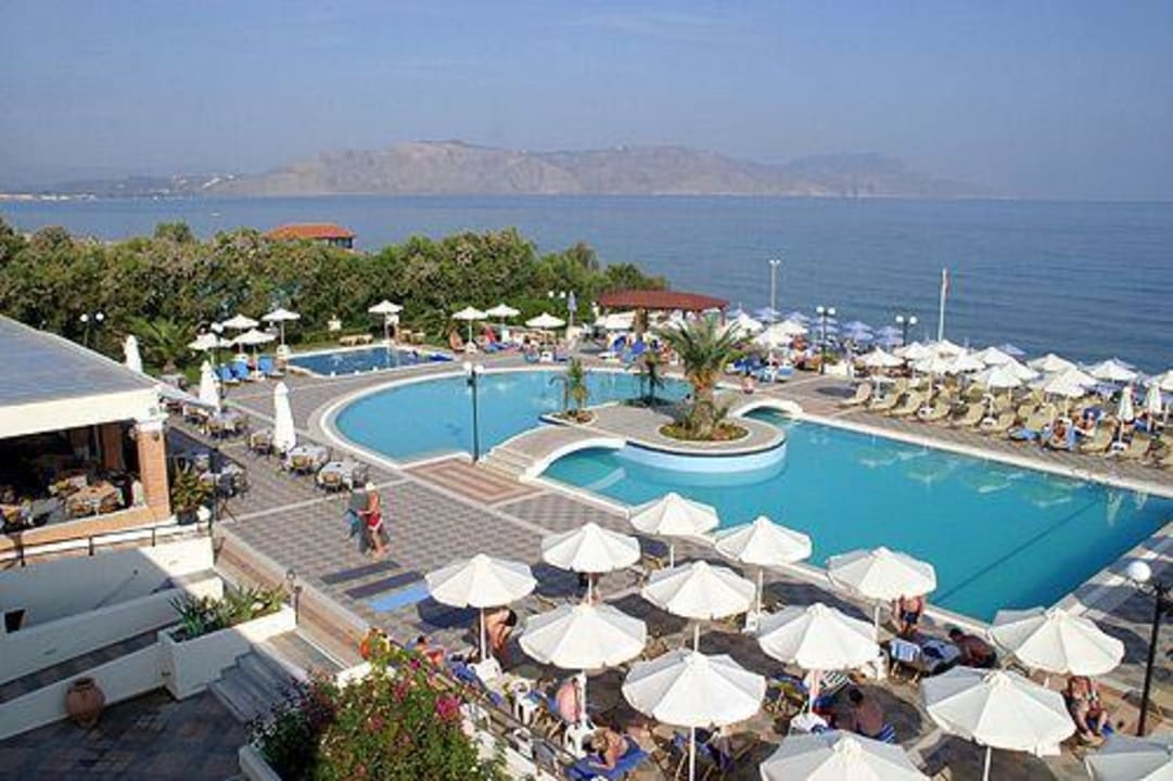 Pool-Anlage Hydramis Palace Beach Resort