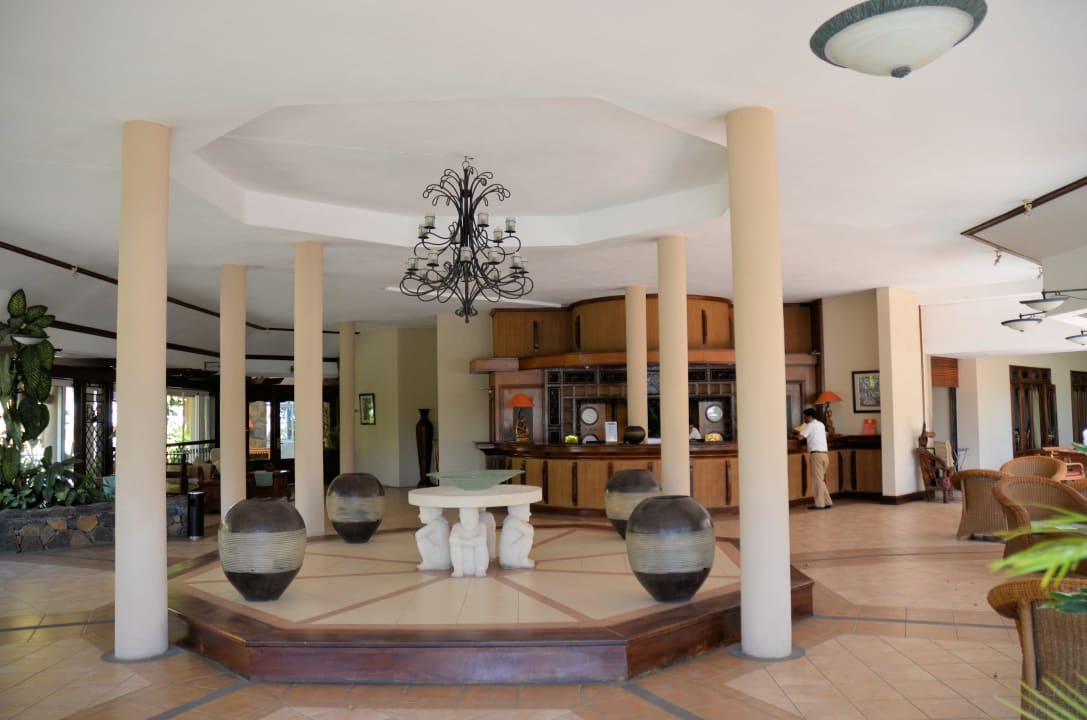 Hall Hotel & Spa Aanari